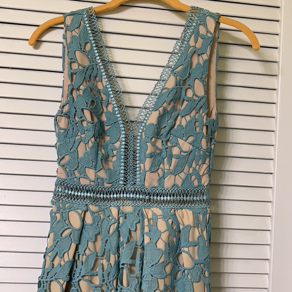 Romeo +Juliet Couture long dress - Picture 2 of 10